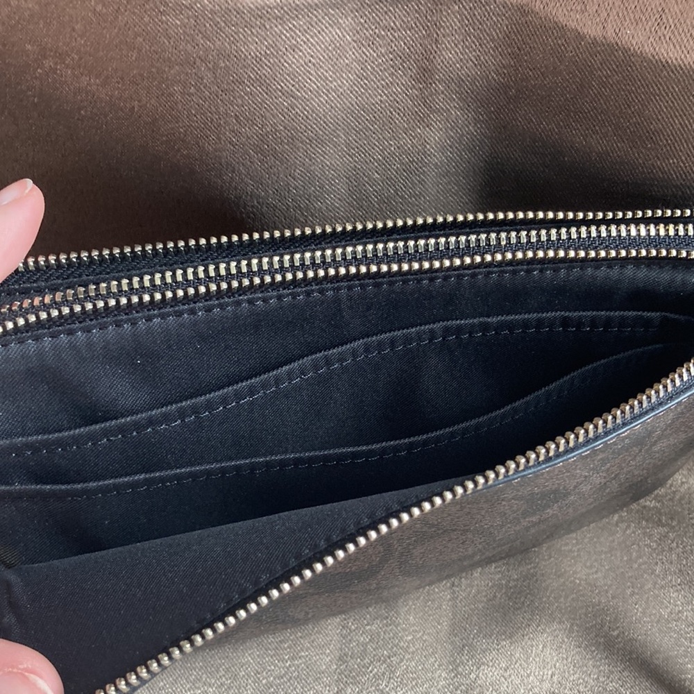 NWT Authentic Coach double zipper wristlet - Picture 5 of 8